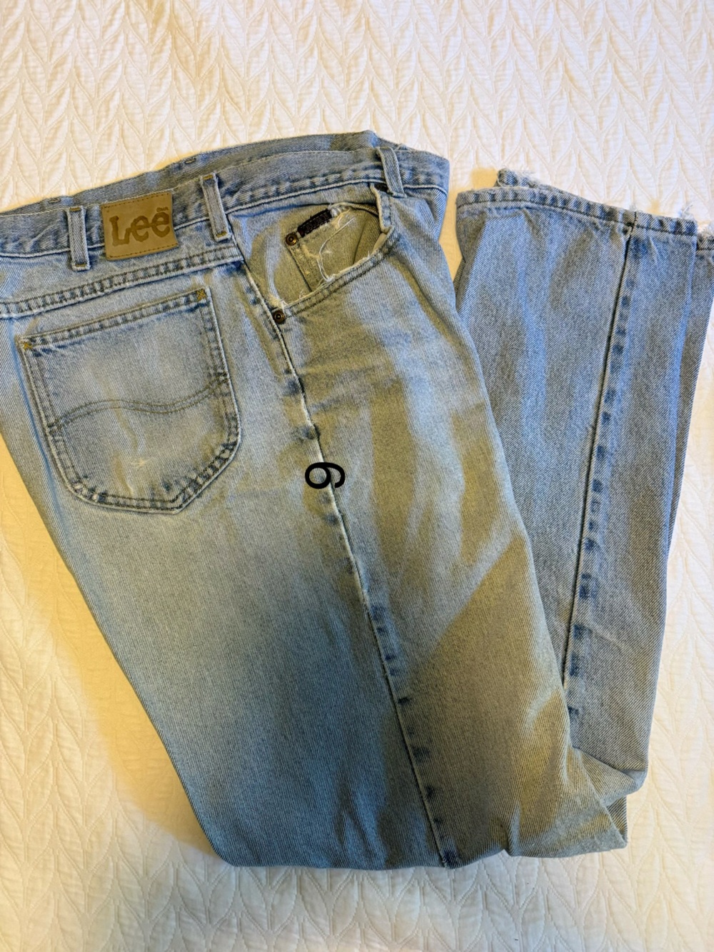 Lee Men’s Light Blue Vintage Broken in Jeans Sz 34 x 30